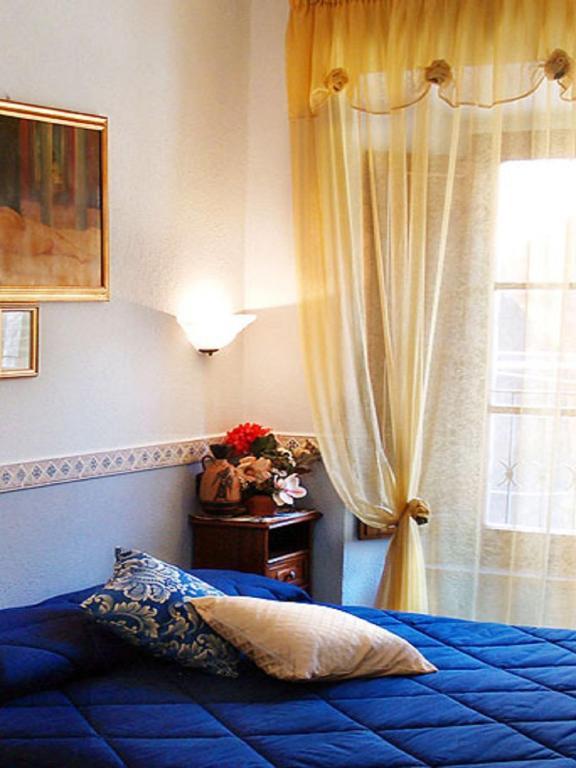 B&B Locanda Il Tufo Rosa Pitigliano Rom bilde